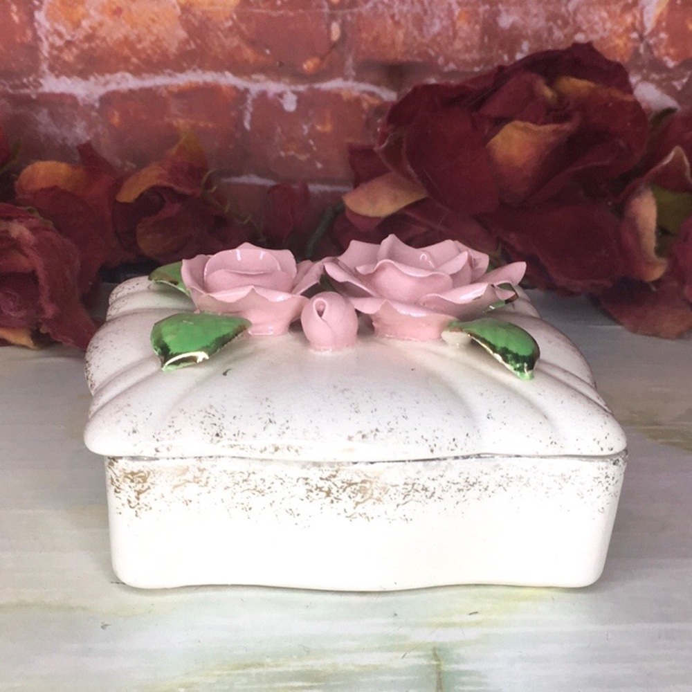 Vintage MCM Lefton pink  and White porcelain with Appliqué Roses